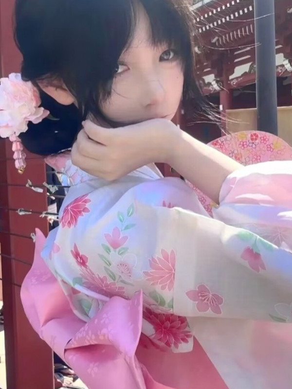 伝統的な日本の着物フォーマルバスローブ写真撮影十代の少女エス - Ethnic Fashion Online のレビューと価格