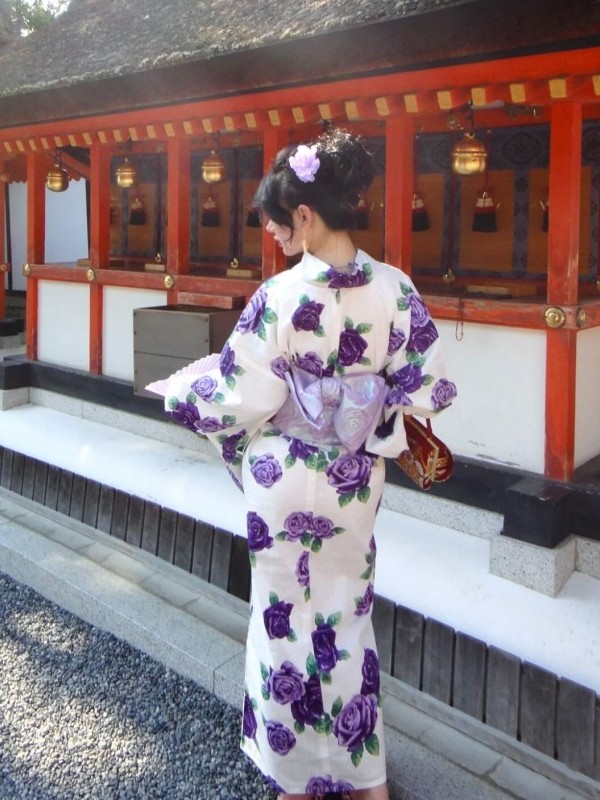 伝統的な日本の着物スタイルの写真撮影用ドレス女性用エスニック - Ethnic Fashion Online のレビューと価格